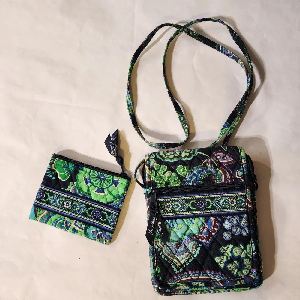 Vera Bradley Quilted Cosmetic Travel Bag & Coin Purse Set Paisley Floral‎